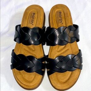 Earth Black Leather‎ Sandals Braided Straps Wo Size 7 Excellent clean condition